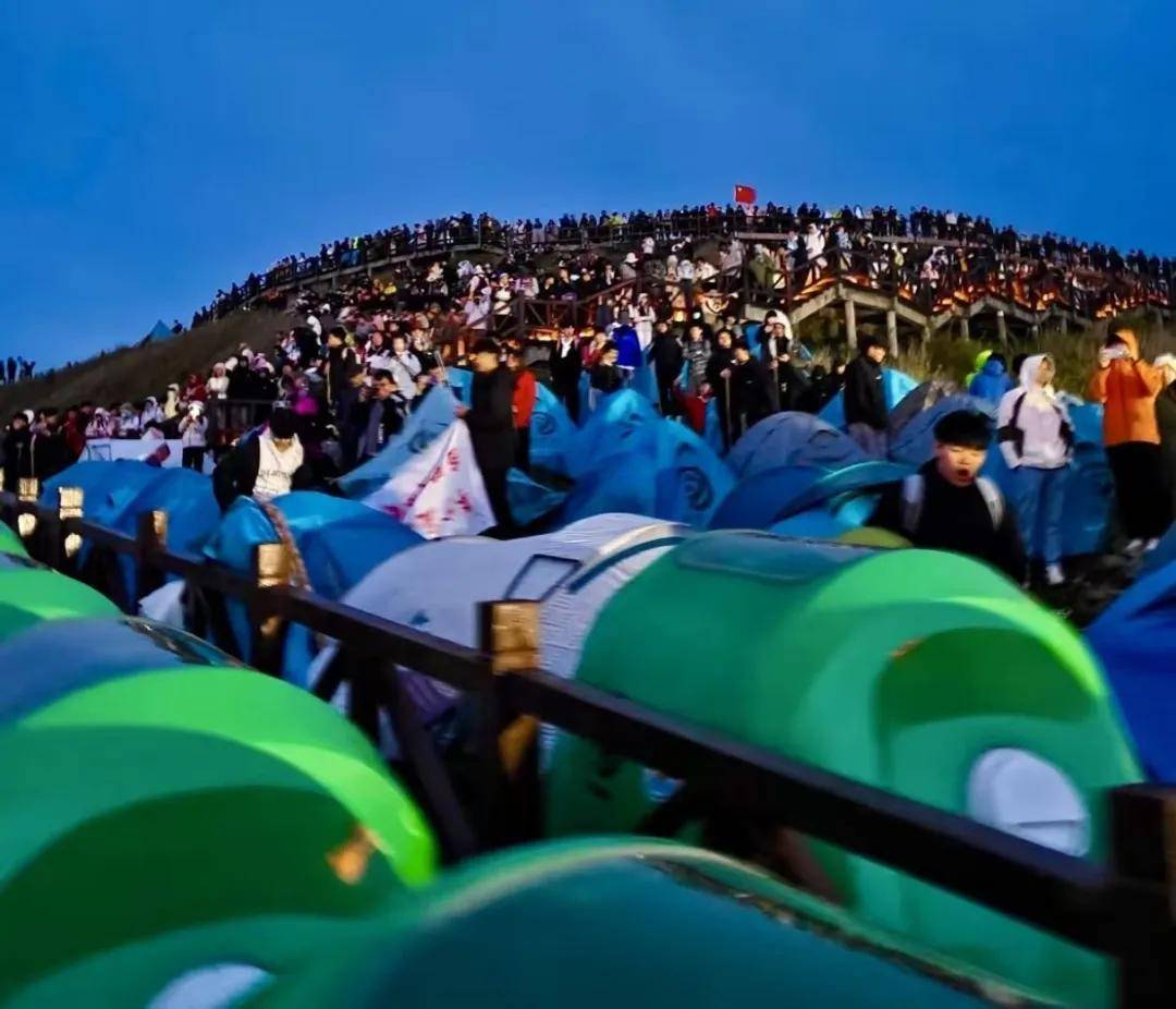 人靠“租”爆改十一假期冰球突破网站抠门的年轻(图13)